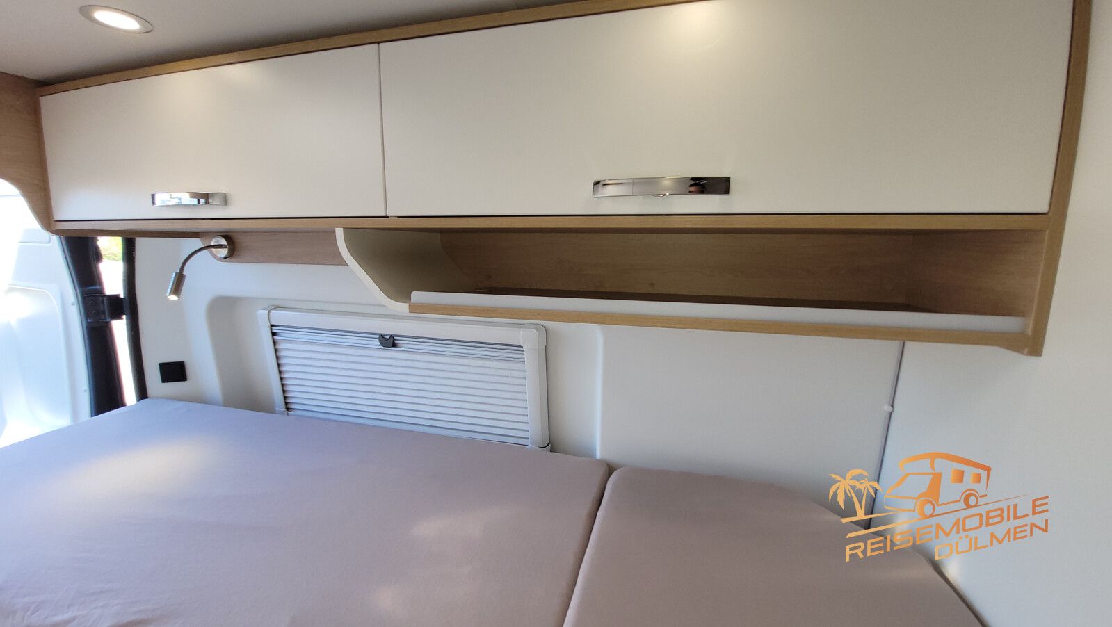 Fahrzeugabbildung Mooveo Van 60EB 165PS Auto-Sat TV Solar Markise RFK