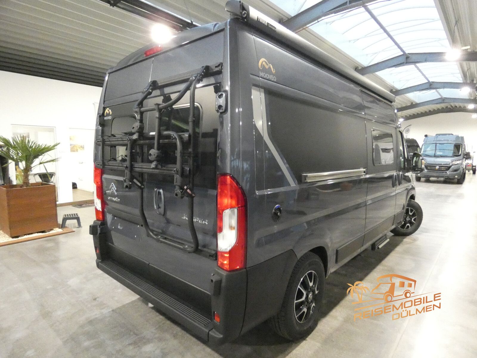 Fahrzeugabbildung Mooveo Van 60EB 165PS Auto-Sat TV Solar Markise RFK