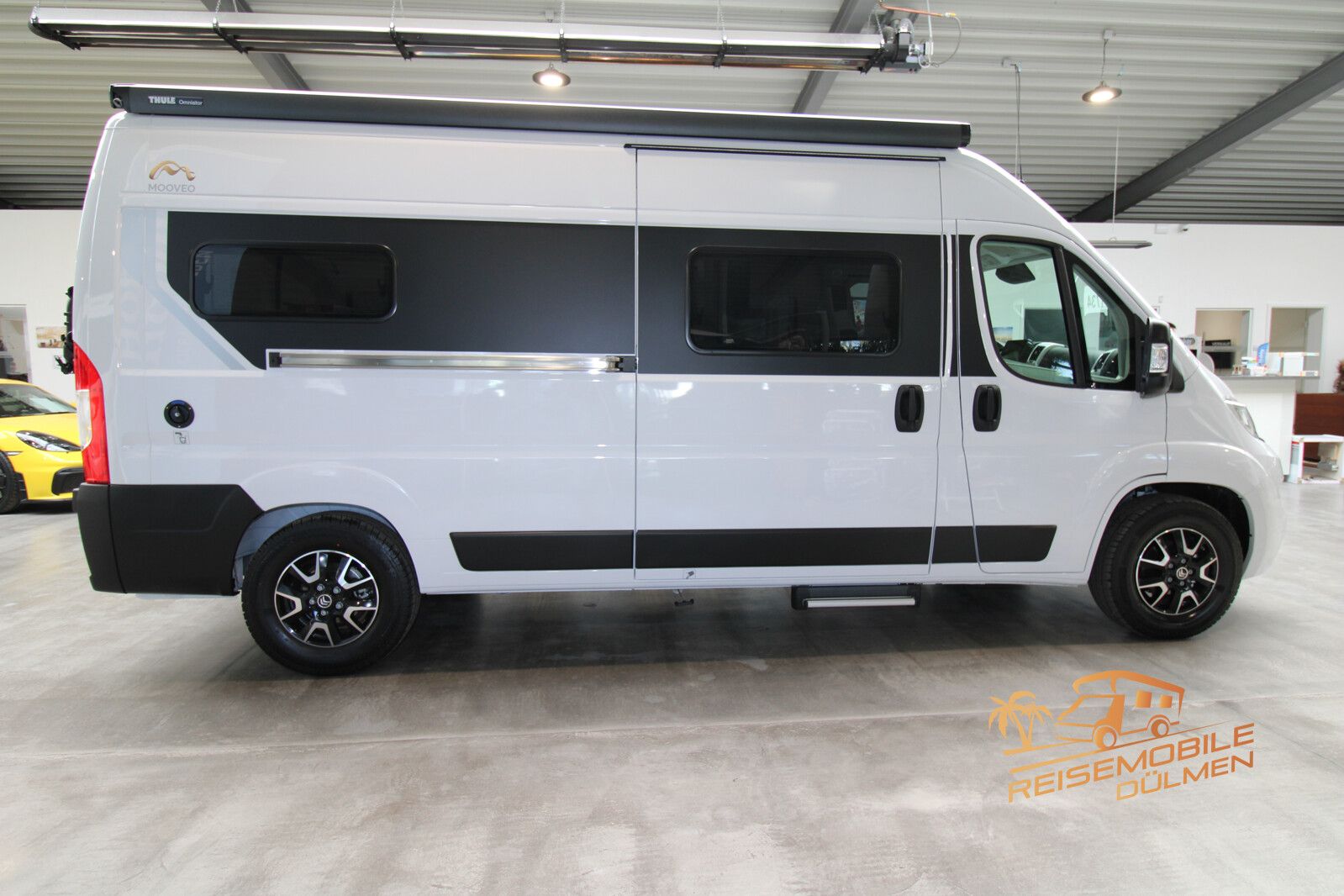 Fahrzeugabbildung Mooveo Van 60EB 165PS Auto-Sat TV Markise Solar RFK