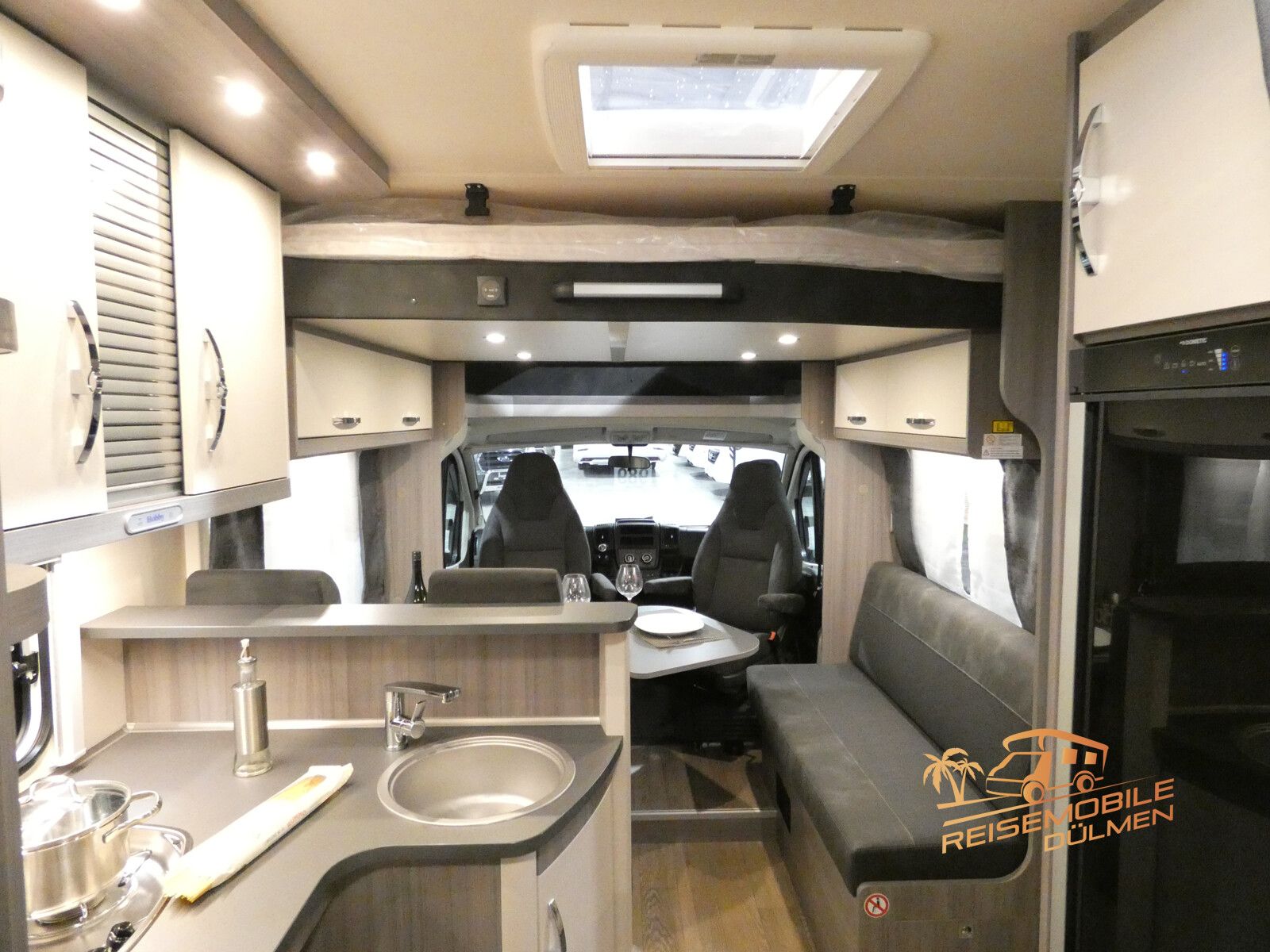 Fahrzeugabbildung Hobby Optima OnTour T65 HFL Markise LED Remis