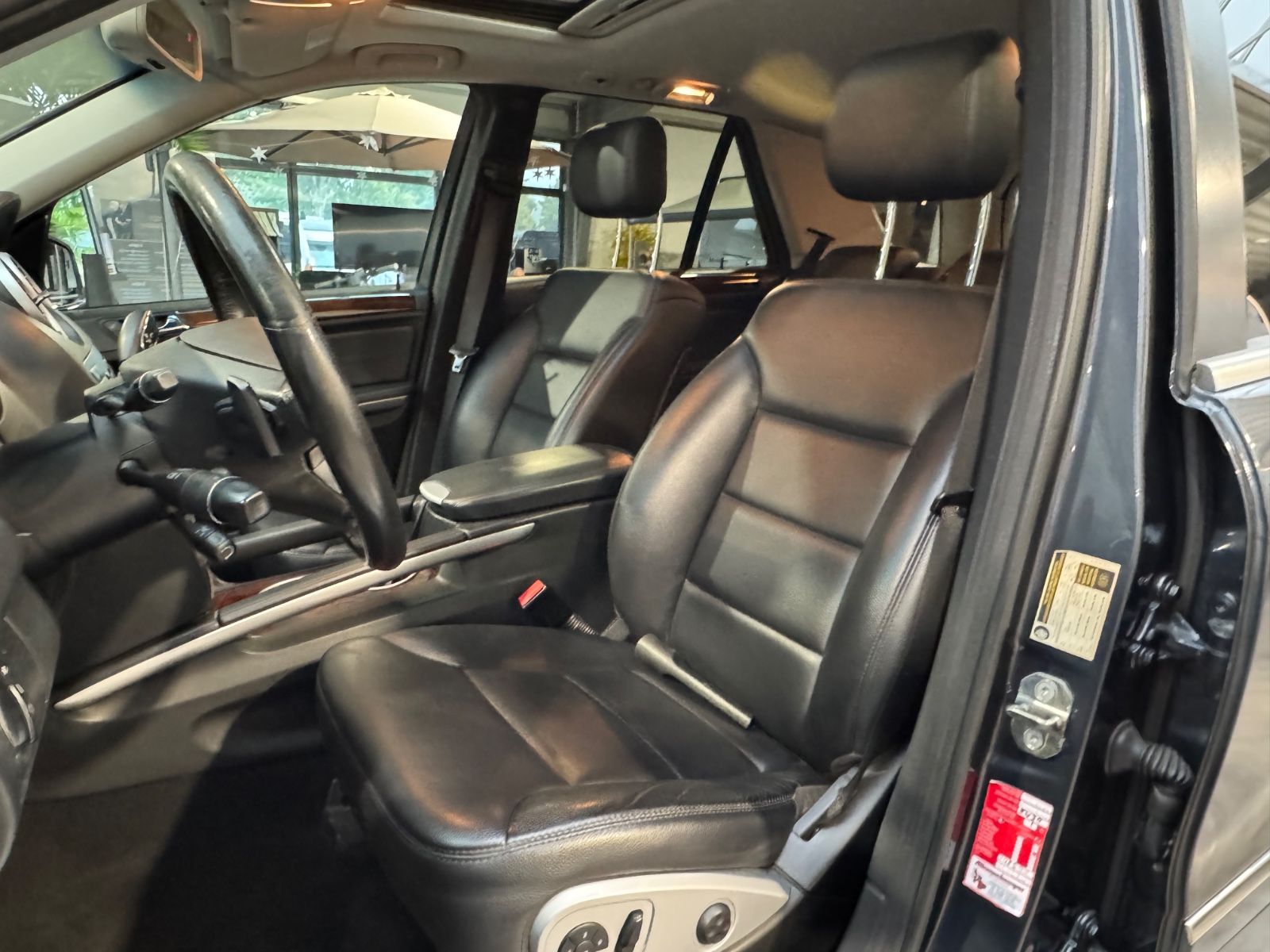 Fahrzeugabbildung Mercedes-Benz ML 350 LPG Gas Leder 20" RFK AHK Sportpaket