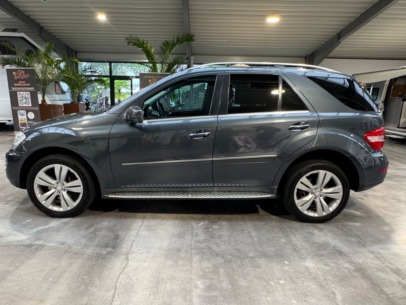 Fahrzeugabbildung Mercedes-Benz ML 350 LPG Gas Leder 20" RFK AHK Sportpaket
