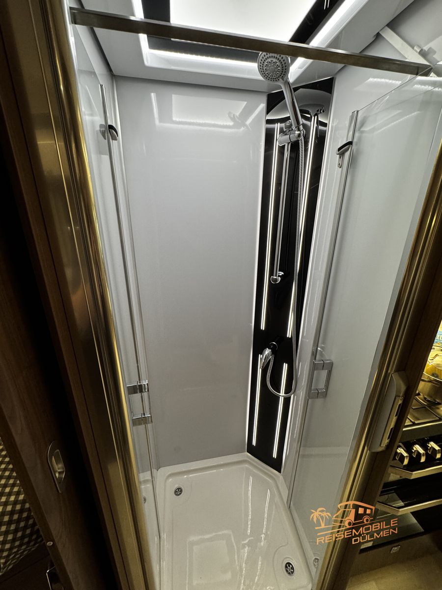 Fahrzeugabbildung Frankia Platin I 7400 GD Pure 360° Mod.25 ohne Hubbett