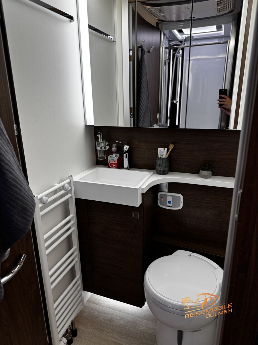 Fahrzeugabbildung Frankia Platin I 7400 GD Pure 360° Mod.25 ohne Hubbett