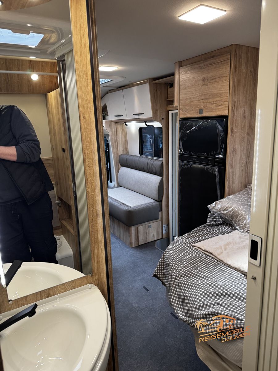 Fahrzeugabbildung Eura Mobil Profila T 675 SB  Mondial-Paket Sun Roof RFK