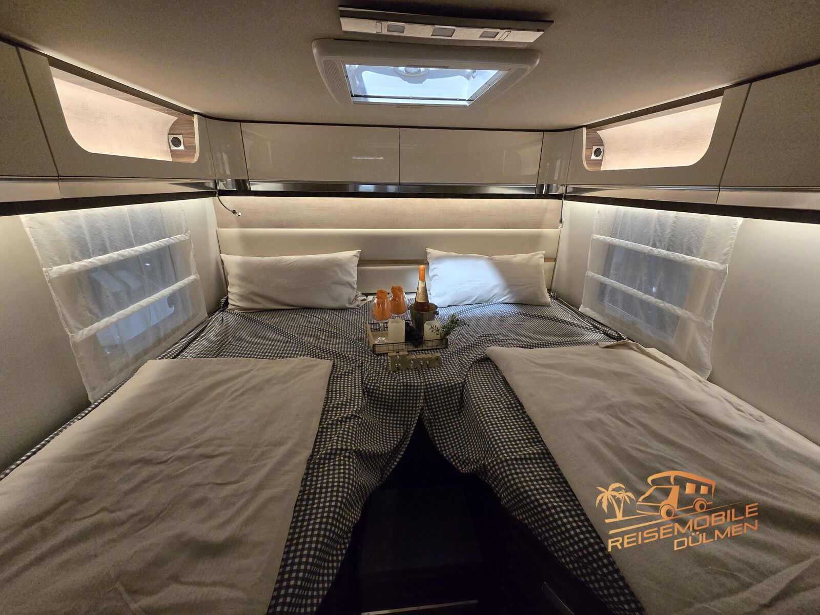 Fahrzeugabbildung Laika Ecovip H3109 TV Solar Lithium AHK  Navi RFL Auto