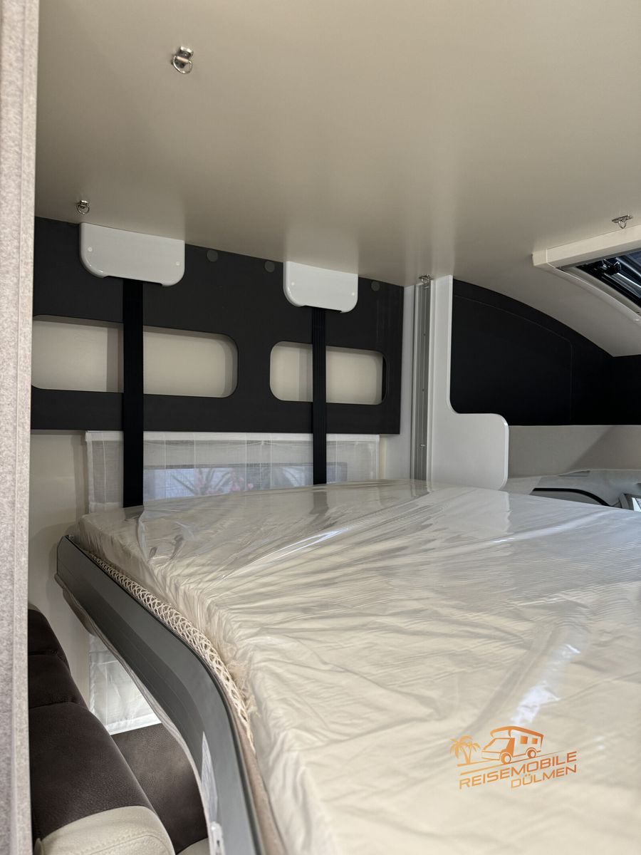 Fahrzeugabbildung Forster T 699EB Markise RFK 16 Truma Hubbett Mod.2025