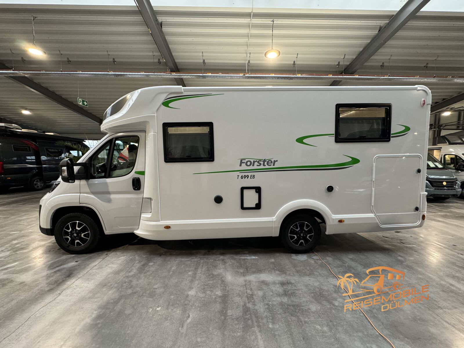Fahrzeugabbildung Forster T 699EB Markise RFK 16 Truma Hubbett Mod.2025