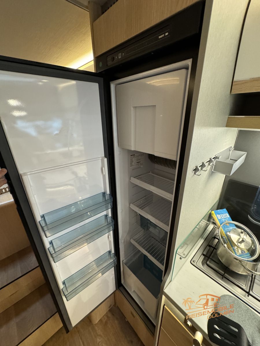 Fahrzeugabbildung HYMER / ERIBA / HYMERCAR B-Klasse MC I WhiteLine 600 Lithium Wechsel  AHK