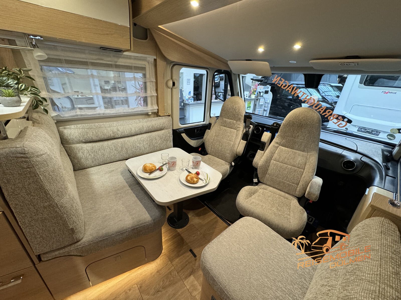 Fahrzeugabbildung HYMER / ERIBA / HYMERCAR B-Klasse MC I WhiteLine 600 Lithium Wechsel  AHK