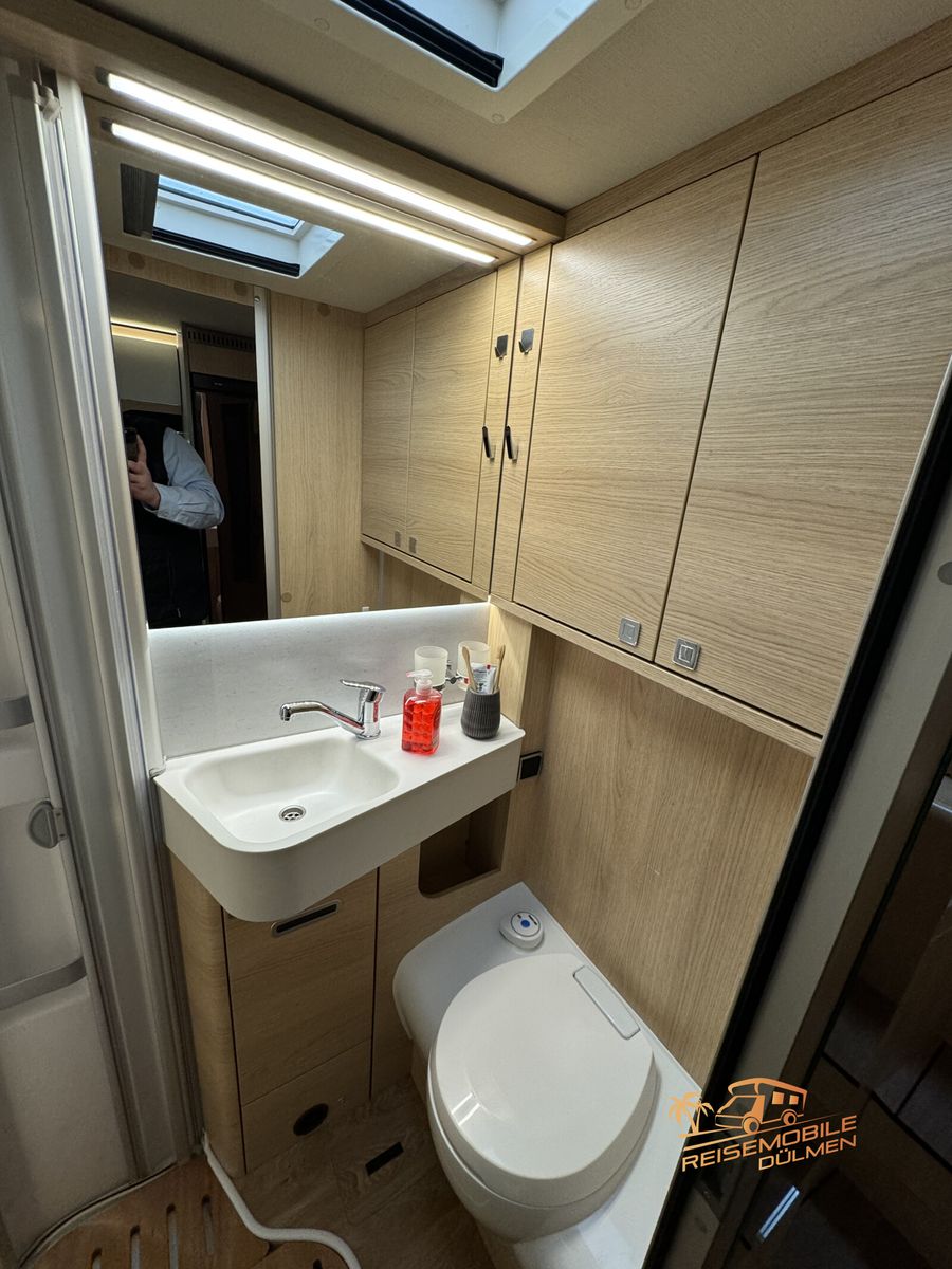 Fahrzeugabbildung HYMER / ERIBA / HYMERCAR B-Klasse MC I WhiteLine 600 Lithium Wechsel  AHK