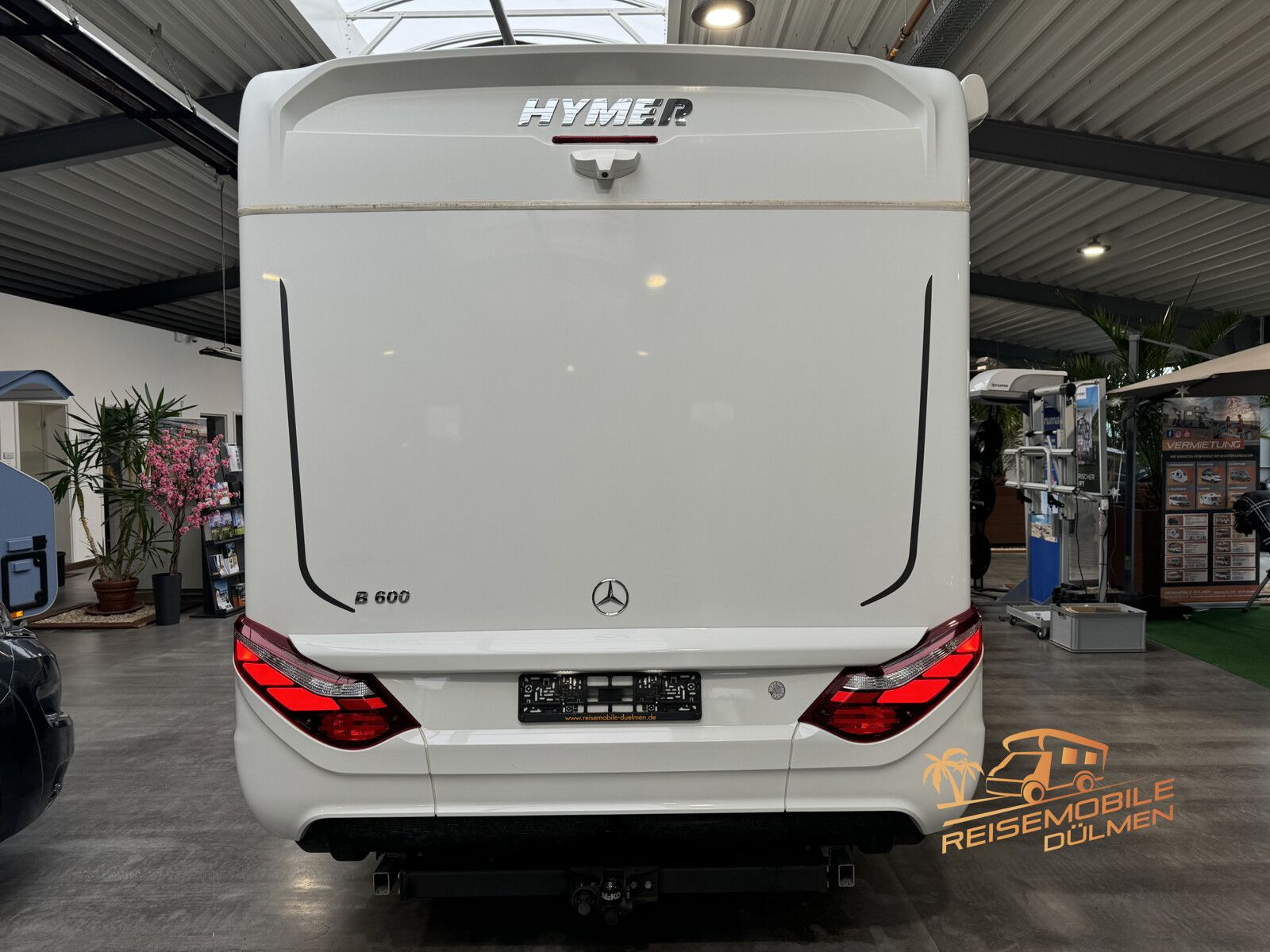 Fahrzeugabbildung HYMER / ERIBA / HYMERCAR B-Klasse MC I WhiteLine 600 Lithium Wechsel  AHK