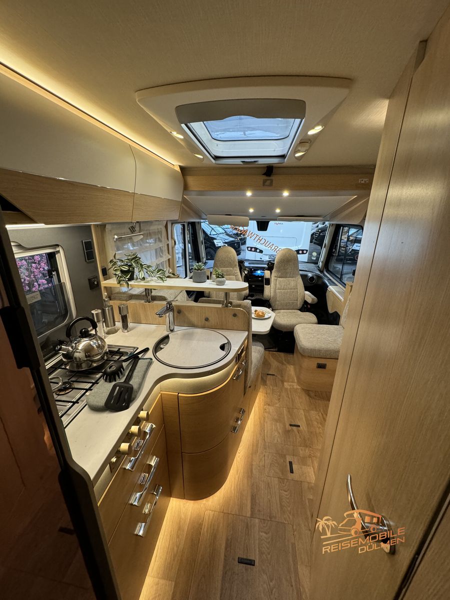 Fahrzeugabbildung HYMER / ERIBA / HYMERCAR B-Klasse MC I WhiteLine 600 Lithium Wechsel  AHK