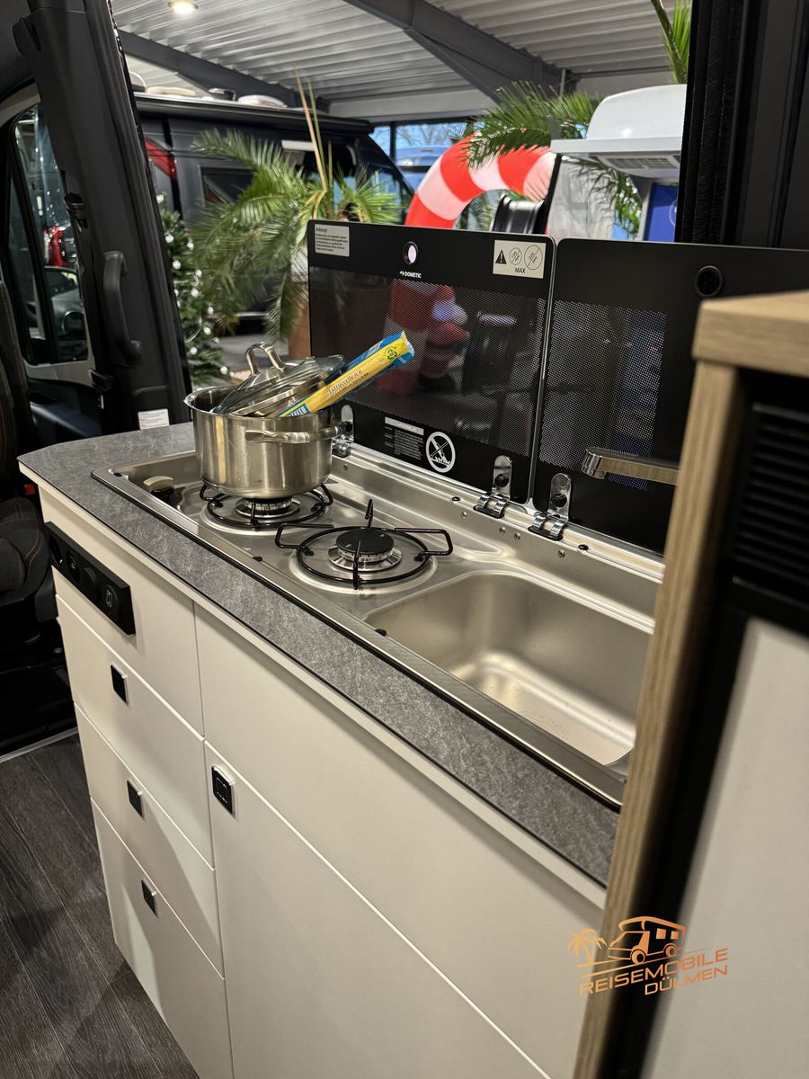 Fahrzeugabbildung Frankia Yucon 6.0 BD 3.5 t V-City 18 Distronic RFK MBUX