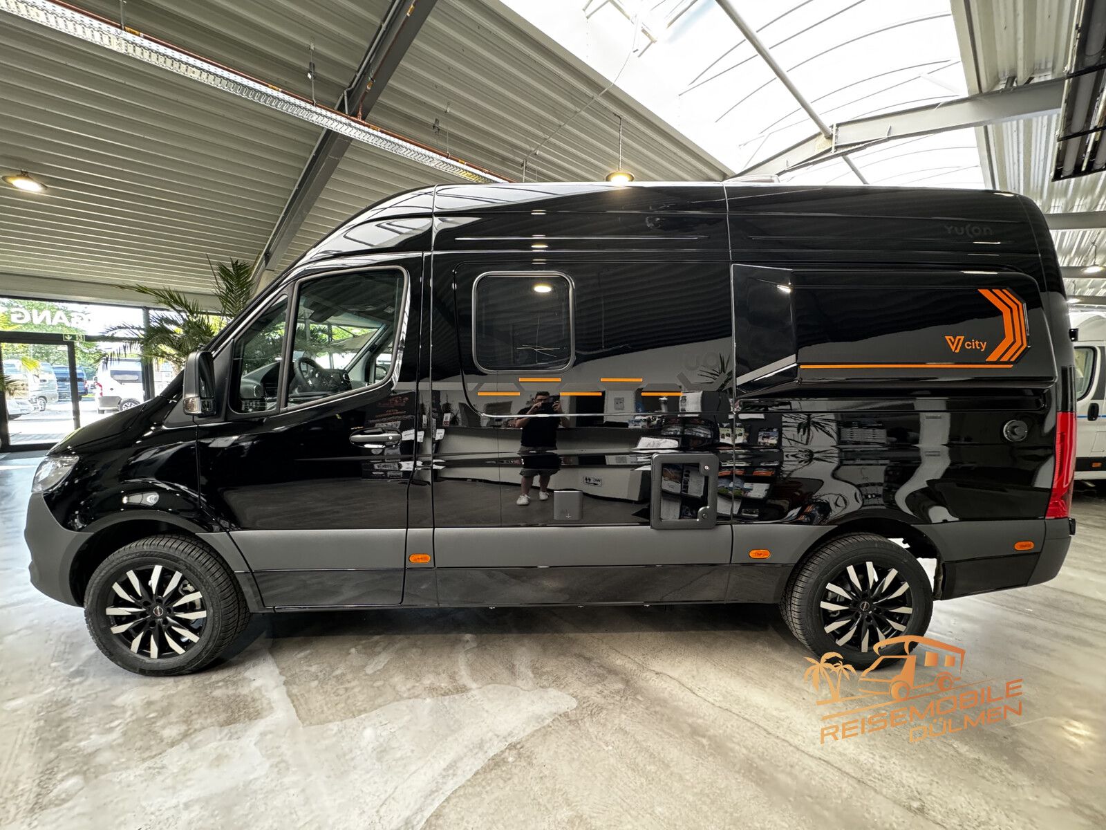 Fahrzeugabbildung Frankia Yucon 6.0 BD 3.5 t V-City 18 Distronic RFK MBUX