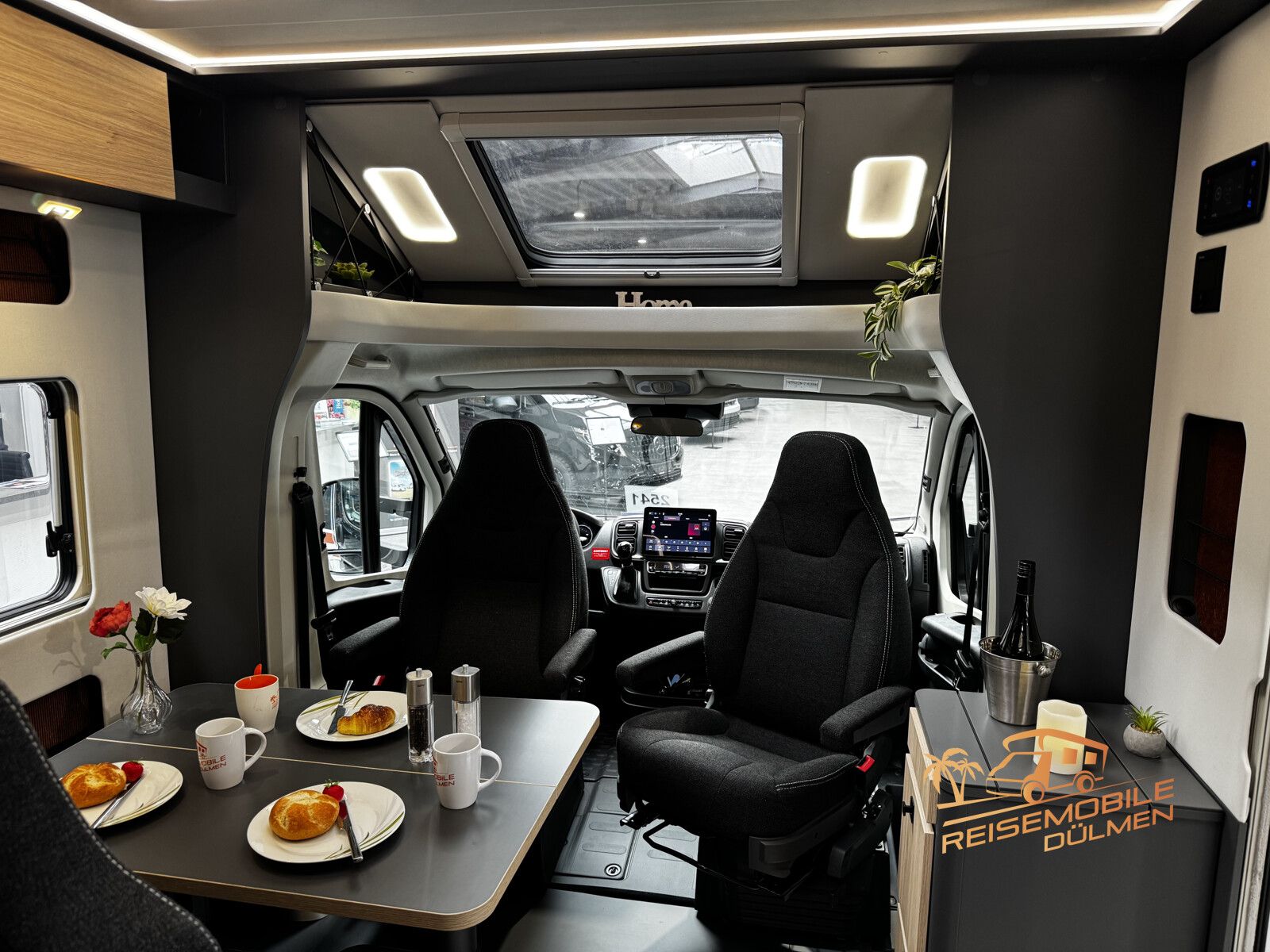Fahrzeugabbildung Frankia Now 7.0 L ACC Keyless Model 2025 Voll-LED Wi-Fi