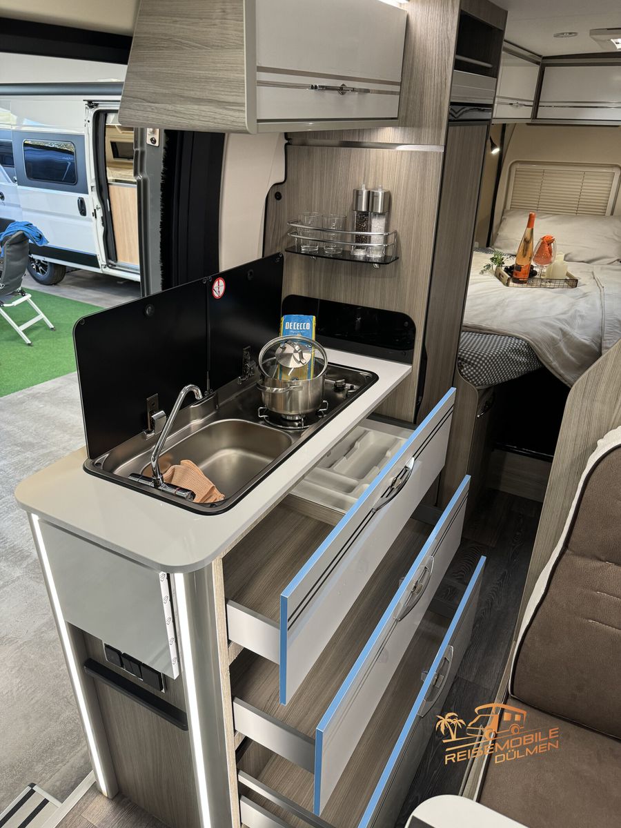 Fahrzeugabbildung Randger R640 LA BOHEME 140 PS 9G Auto Solar Markise