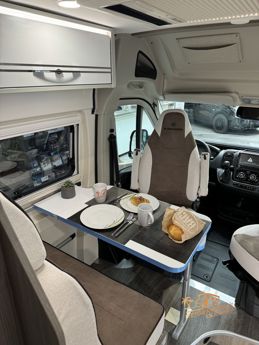 Fahrzeugabbildung Randger R640 LA BOHEME 140 PS 9G Auto Solar Markise