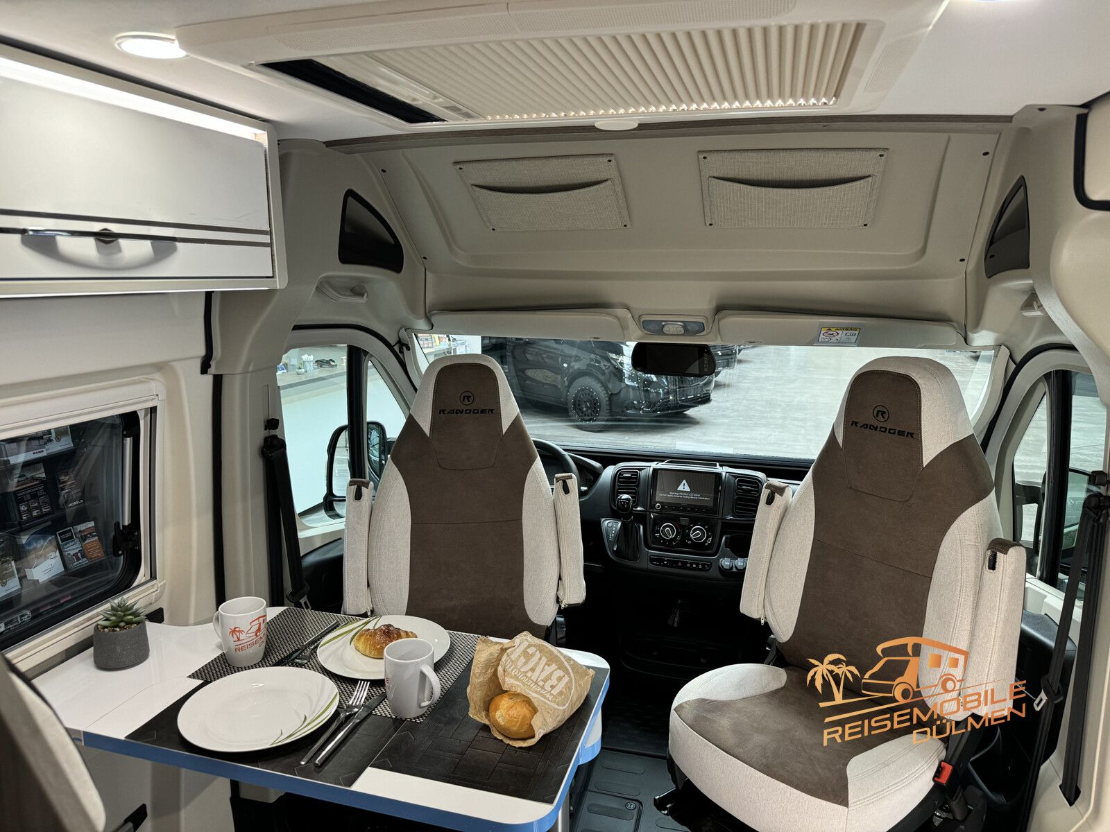 Fahrzeugabbildung Randger R640 LA BOHEME 140 PS 9G Auto Solar Markise