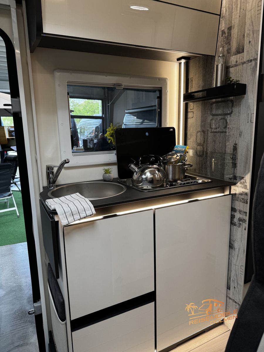 Fahrzeugabbildung Forster T 599HB NB Isofix Markise Truma