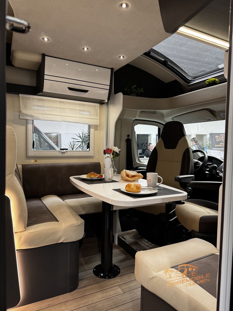Fahrzeugabbildung Forster T 699EB RFK Skyroof Hubbett Alufelgen