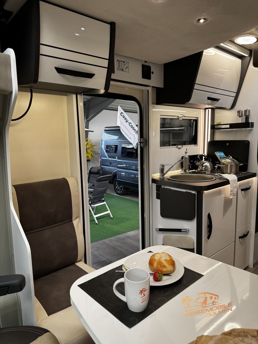 Fahrzeugabbildung Forster T 699EB RFK Skyroof Hubbett Alufelgen