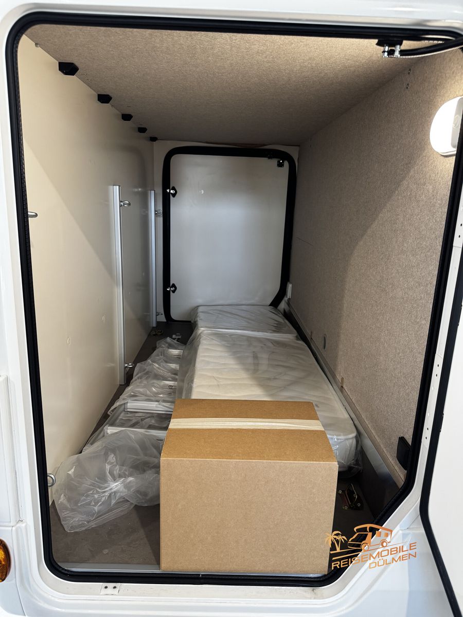 Fahrzeugabbildung Forster T 699EB RFK Skyroof Hubbett Markise