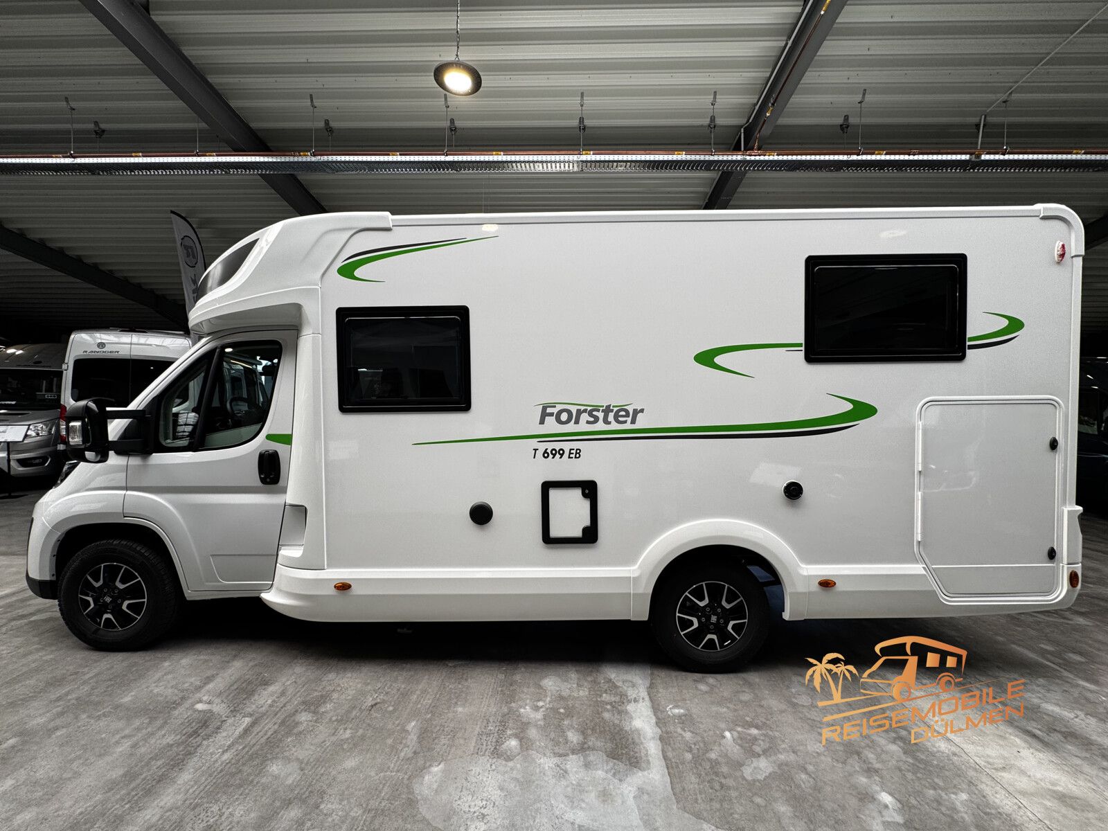 Fahrzeugabbildung Forster T 699EB RFK Skyroof Hubbett Alufelgen