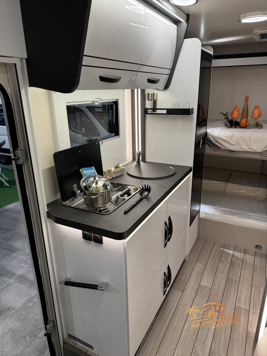 Fahrzeugabbildung Forster A 699DVB 8 Schlafplätze RFK Markise Modell 2025