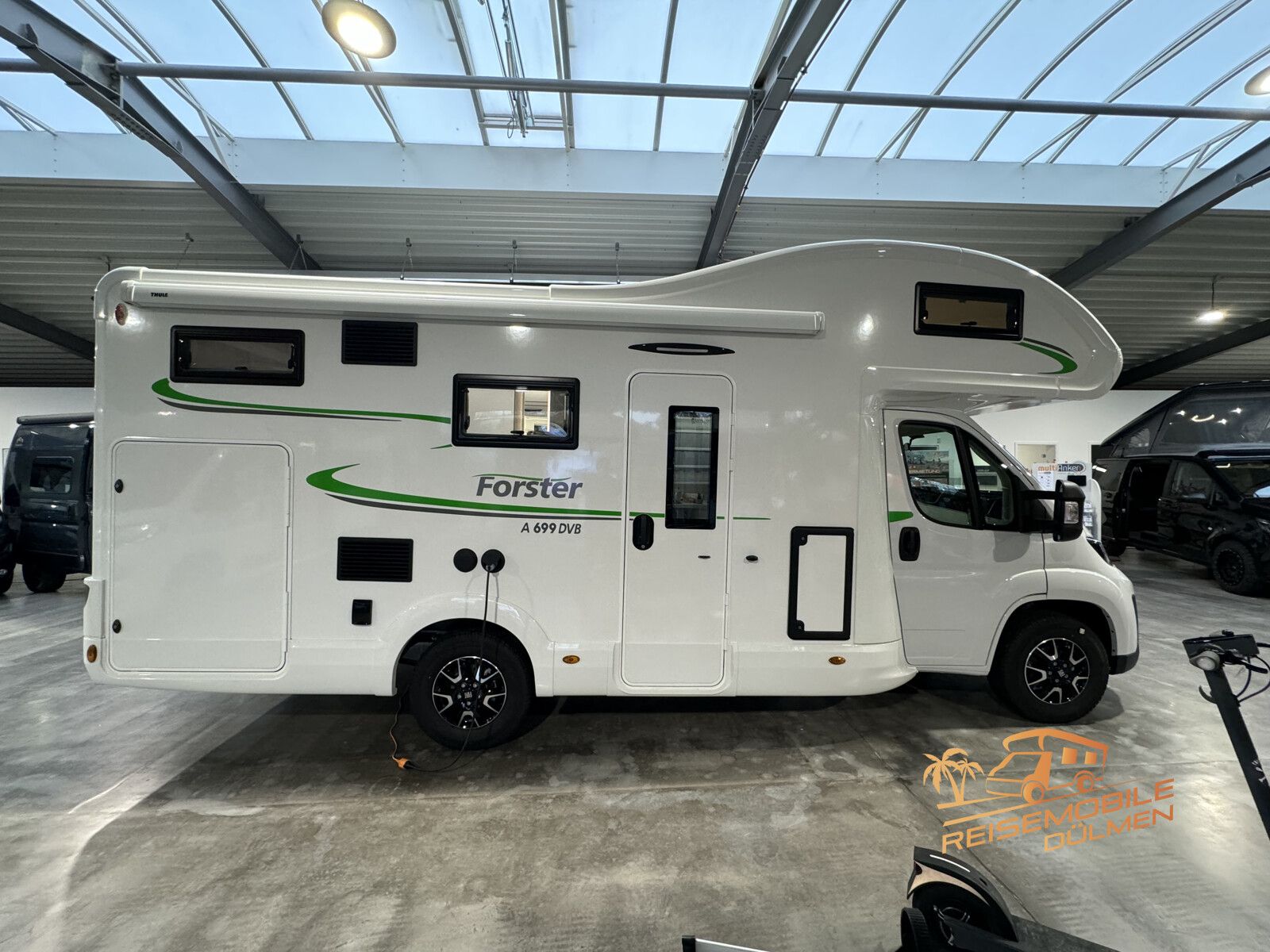 Fahrzeugabbildung Forster A 699DVB 8 Schlafplätze RFK Markise Modell 2025