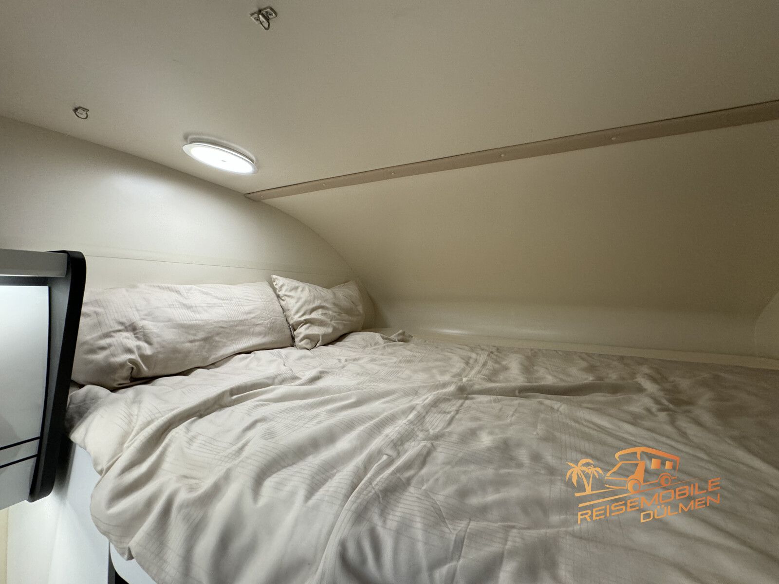 Fahrzeugabbildung Forster A 699DVB 8 Schlafplätze Markise Truma Combi 16