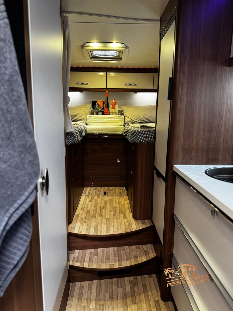 Fahrzeugabbildung LMC Cruiser T672G Blackline Alde Klima Sat TV Solar