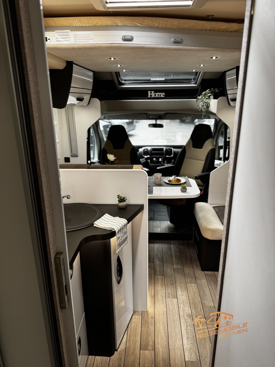 Fahrzeugabbildung Forster T 745EB 2025 RFK Markise Truma Combi Außendusche