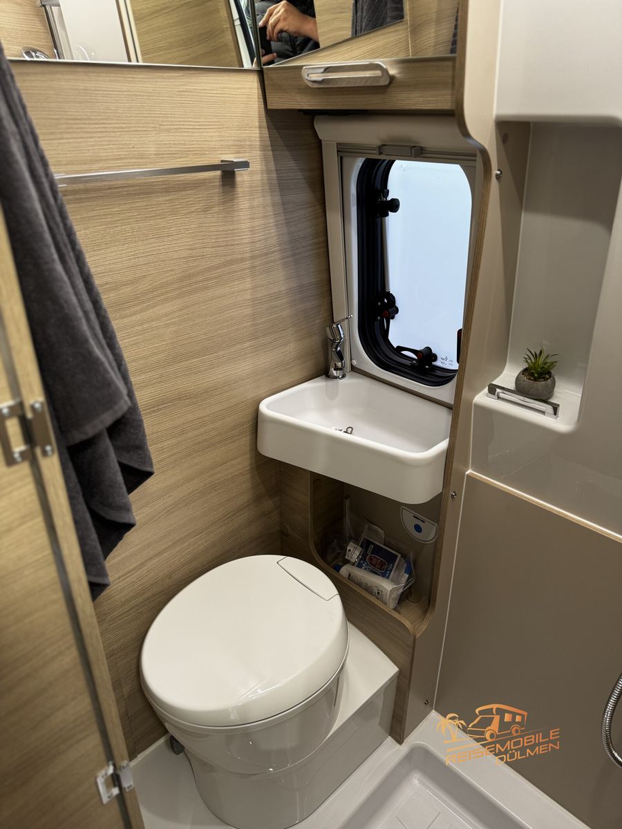 Fahrzeugabbildung Forster Vantasy FV636HB Zusatzbett RFK