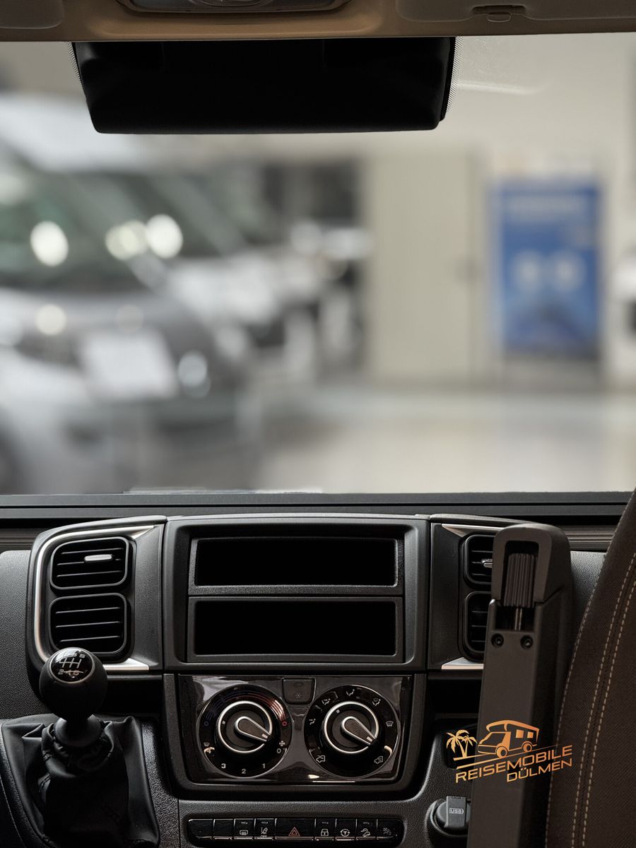 Fahrzeugabbildung Forster Vantasy FV636HB Zusatzbett RFK