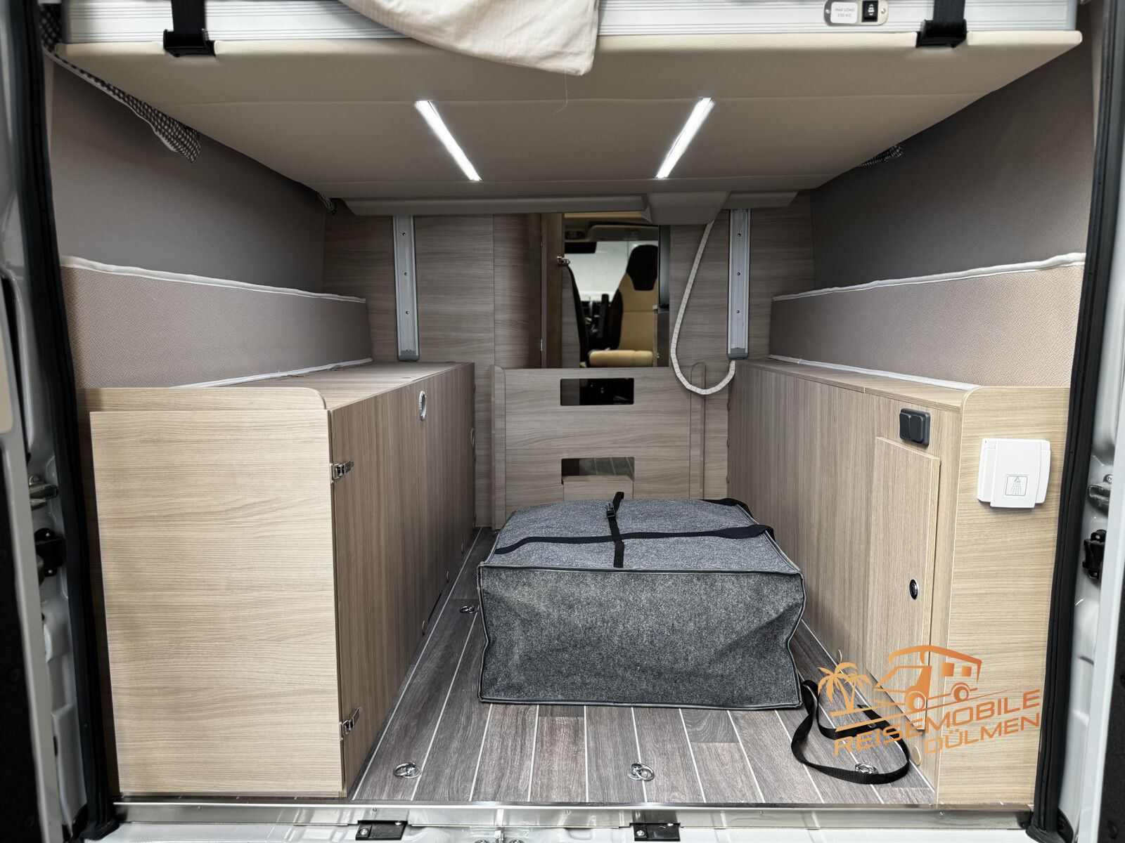 Fahrzeugabbildung Forster Vantasy FV636HB Zusatzbett RFK