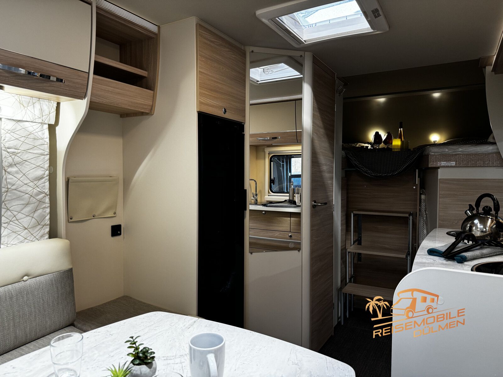 Fahrzeugabbildung Eura Mobil Activa One 650 HS RFK 16 Alu