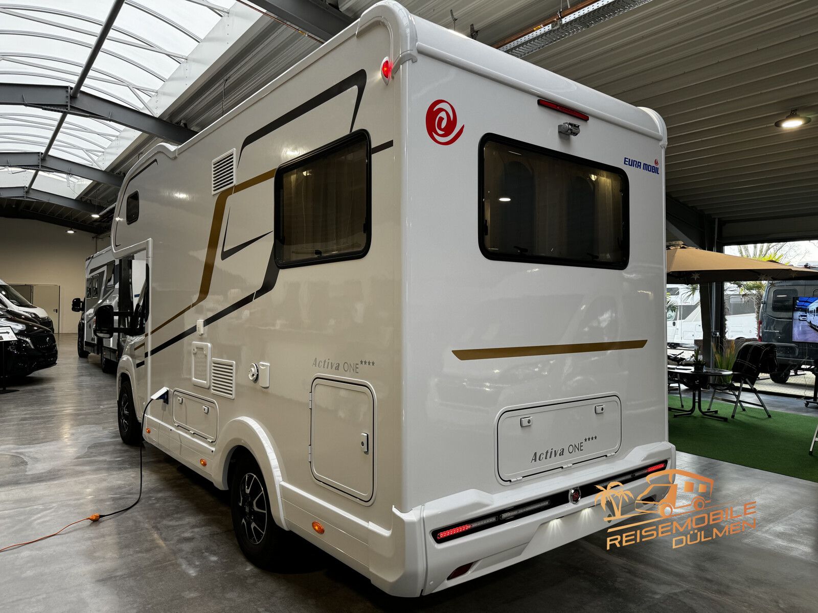 Fahrzeugabbildung Eura Mobil Activa One 650 HS RFK 16 Alu