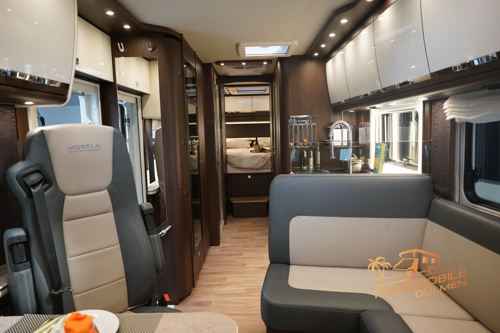 Fahrzeugabbildung Morelo Loft 87 MB Bar  Hubstütze Activ Air Wide axle