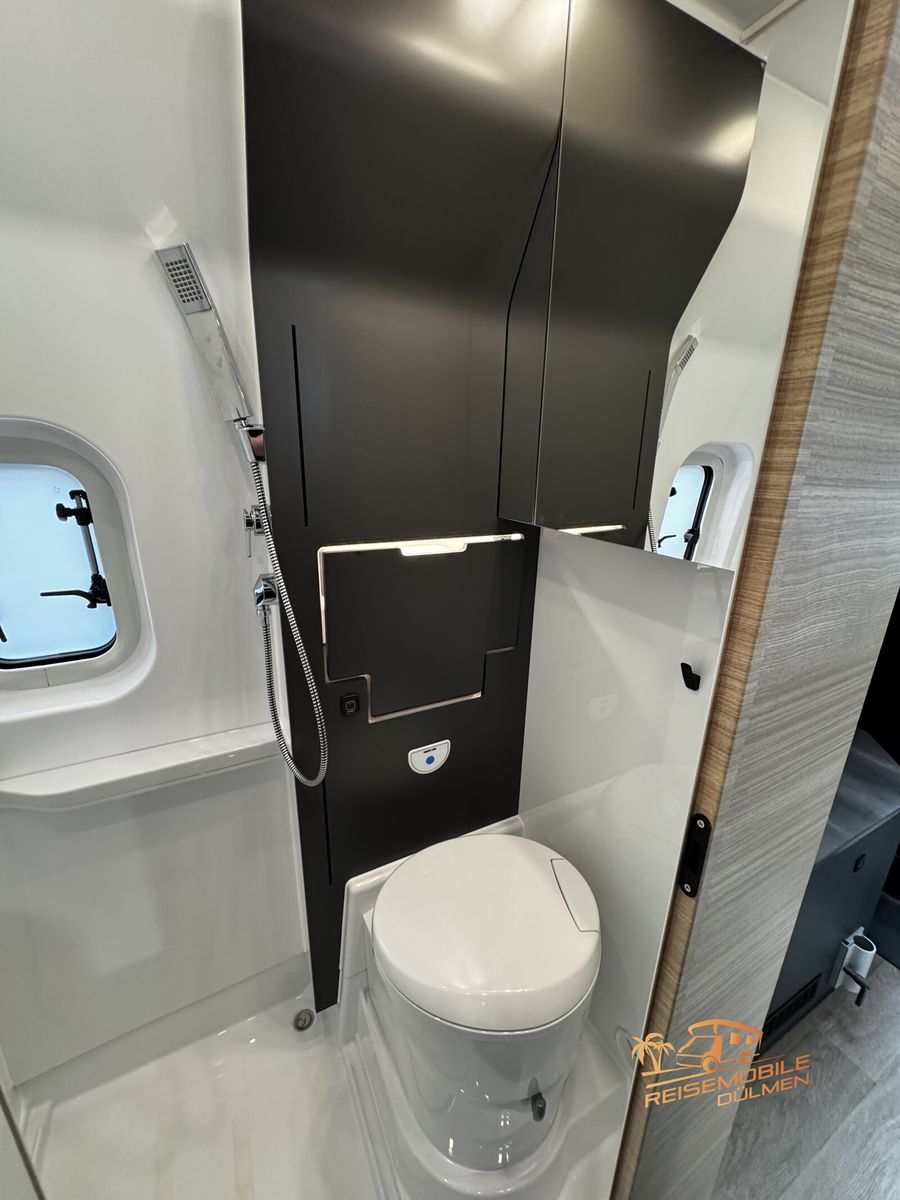 Fahrzeugabbildung Hobby Maxia Van 680 DT GFK Front Assist Tageszulassung