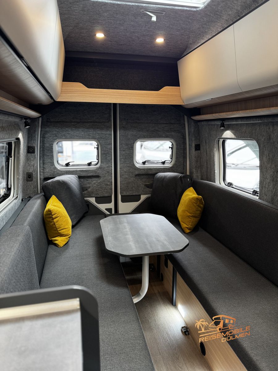 Fahrzeugabbildung Hobby Maxia Van 680 DT GFK Front Assist HOBBY CONNECT