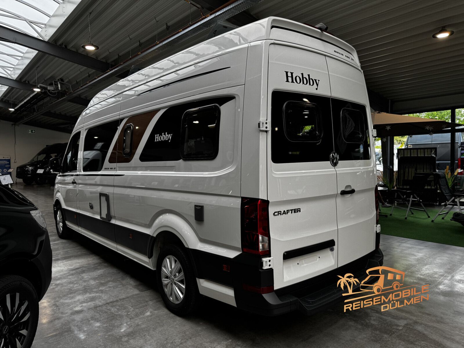 Fahrzeugabbildung Hobby Maxia Van 680 DT GFK Front Assist HOBBY CONNECT
