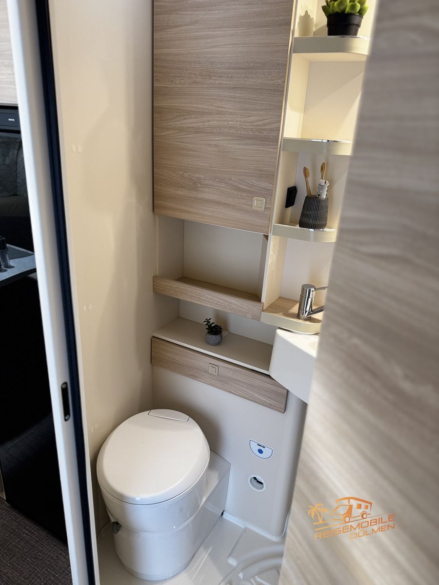 Fahrzeugabbildung Eura Mobil Activa One 570 HS RFK DAB Moniceiver