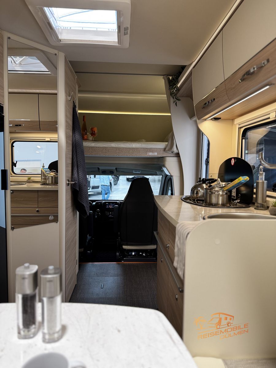 Fahrzeugabbildung Eura Mobil Activa One 570 HS RFK DAB Moniceiver