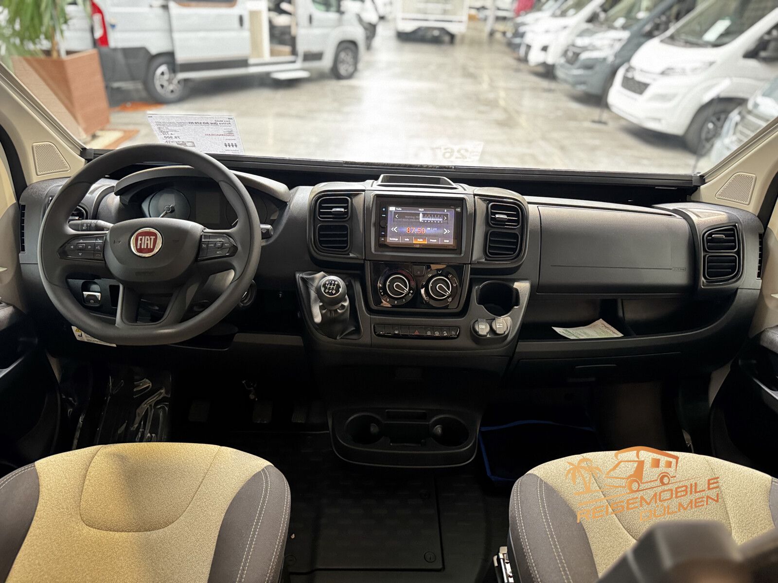 Fahrzeugabbildung Eura Mobil Activa One 570 HS RFK DAB Moniceiver