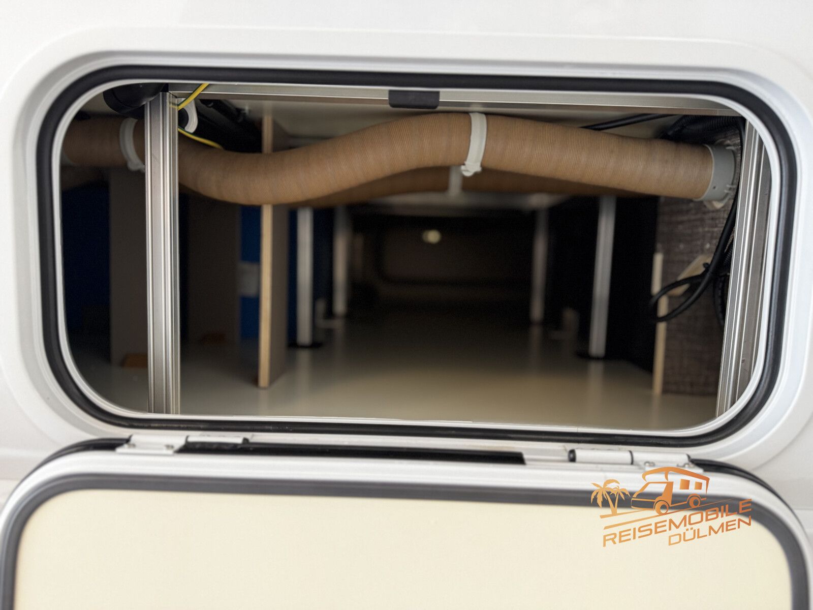 Fahrzeugabbildung Eura Mobil Activa One 570 HS RFK DAB Moniceiver