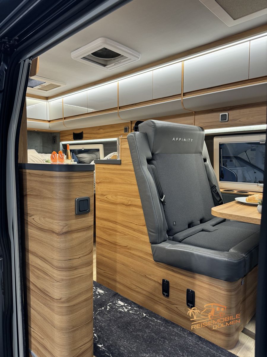 Fahrzeugabbildung Affinity Camper Van ONE Solar Navi RFK 18 1.Hand AHK
