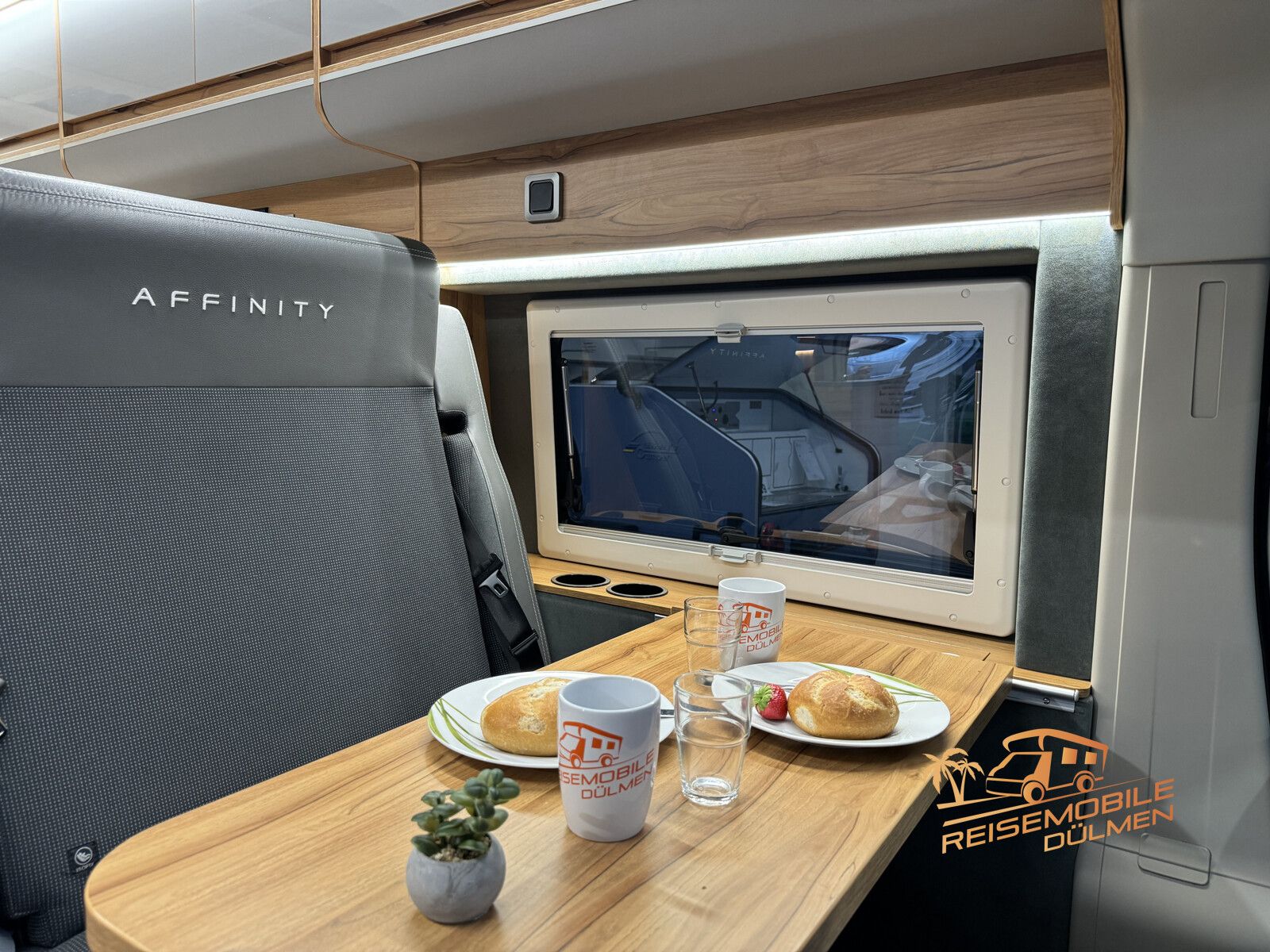 Fahrzeugabbildung Affinity Camper Van ONE Solar Navi RFK 18 1.Hand AHK