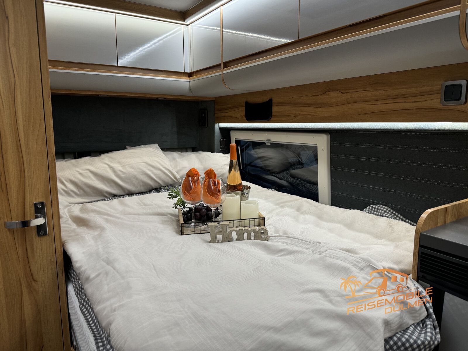 Fahrzeugabbildung Affinity Camper Van ONE Solar Navi RFK 18 1.Hand AHK