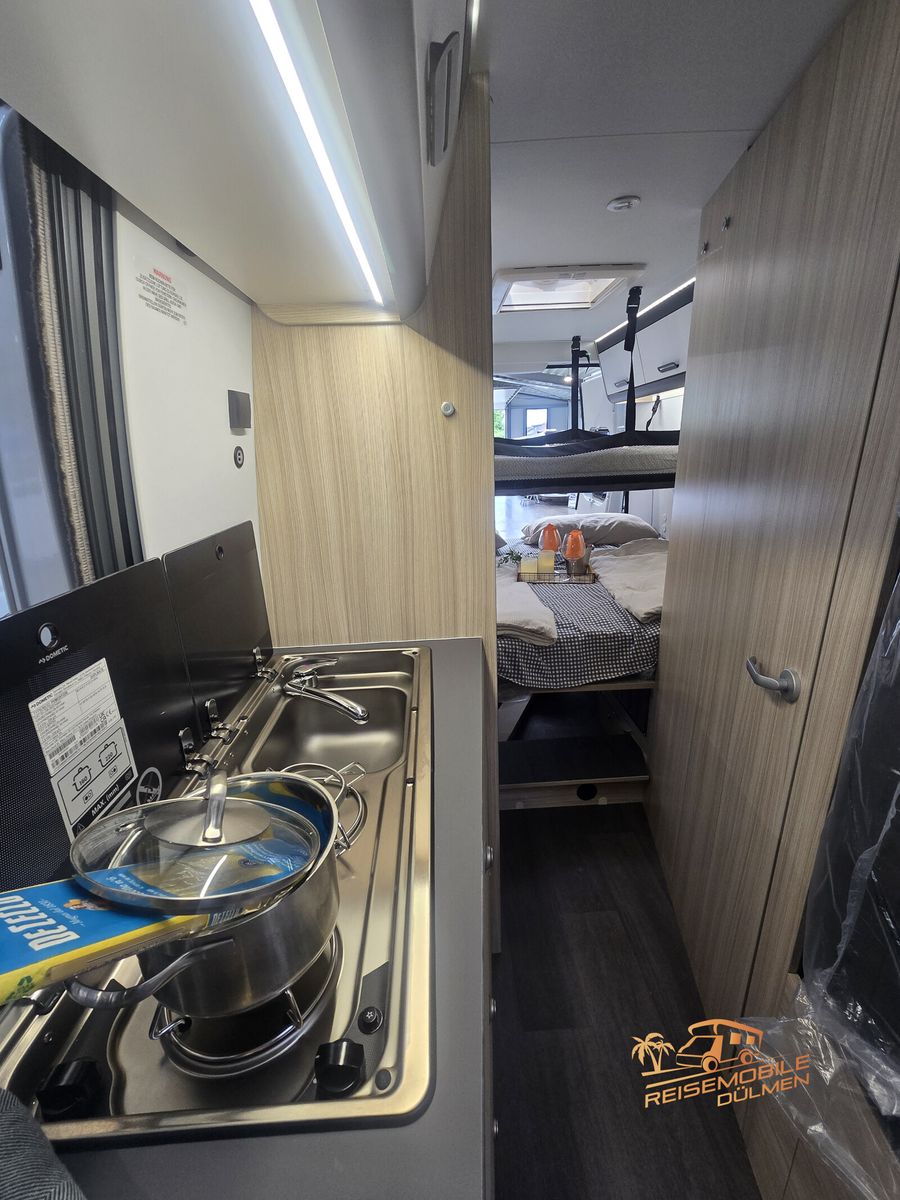 Fahrzeugabbildung Sun Living V 65SL X-TRA Ausstellungsfahrzeug Navi LM-Räder